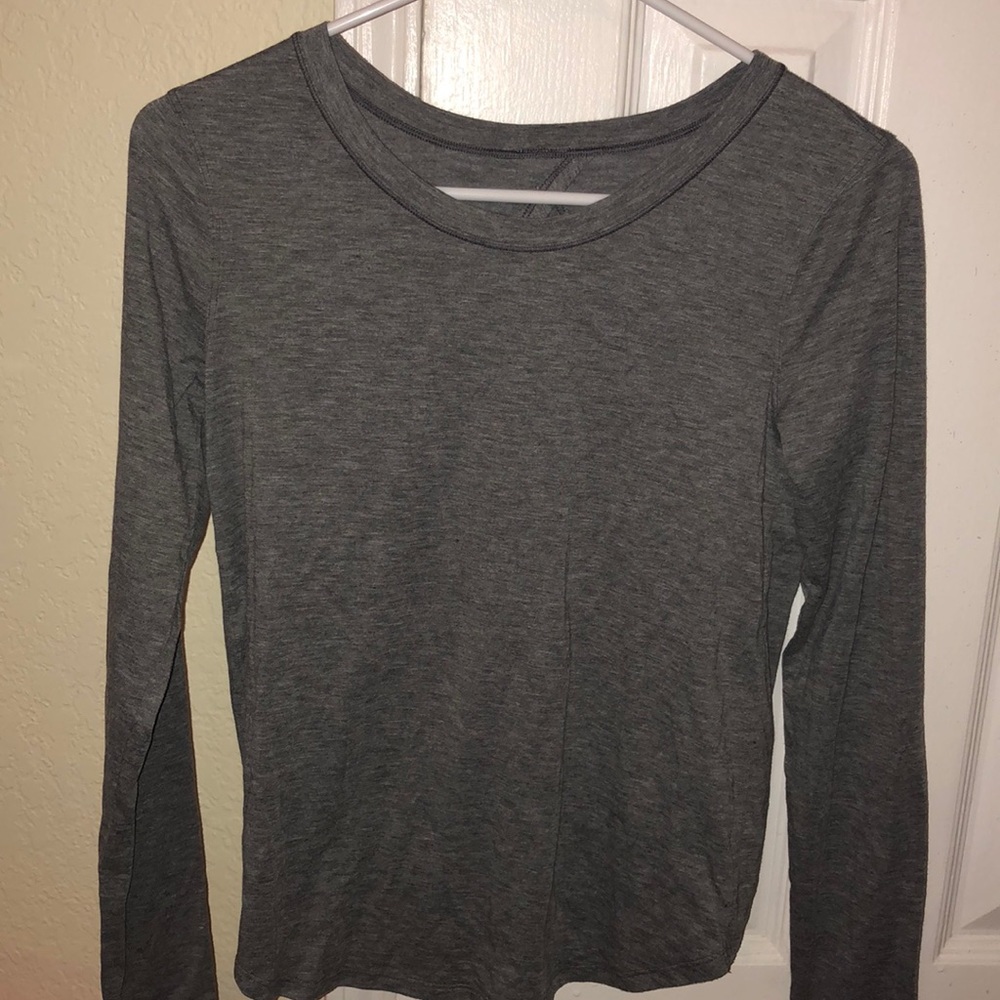 Grey Lululemon long-sleeve shirt!